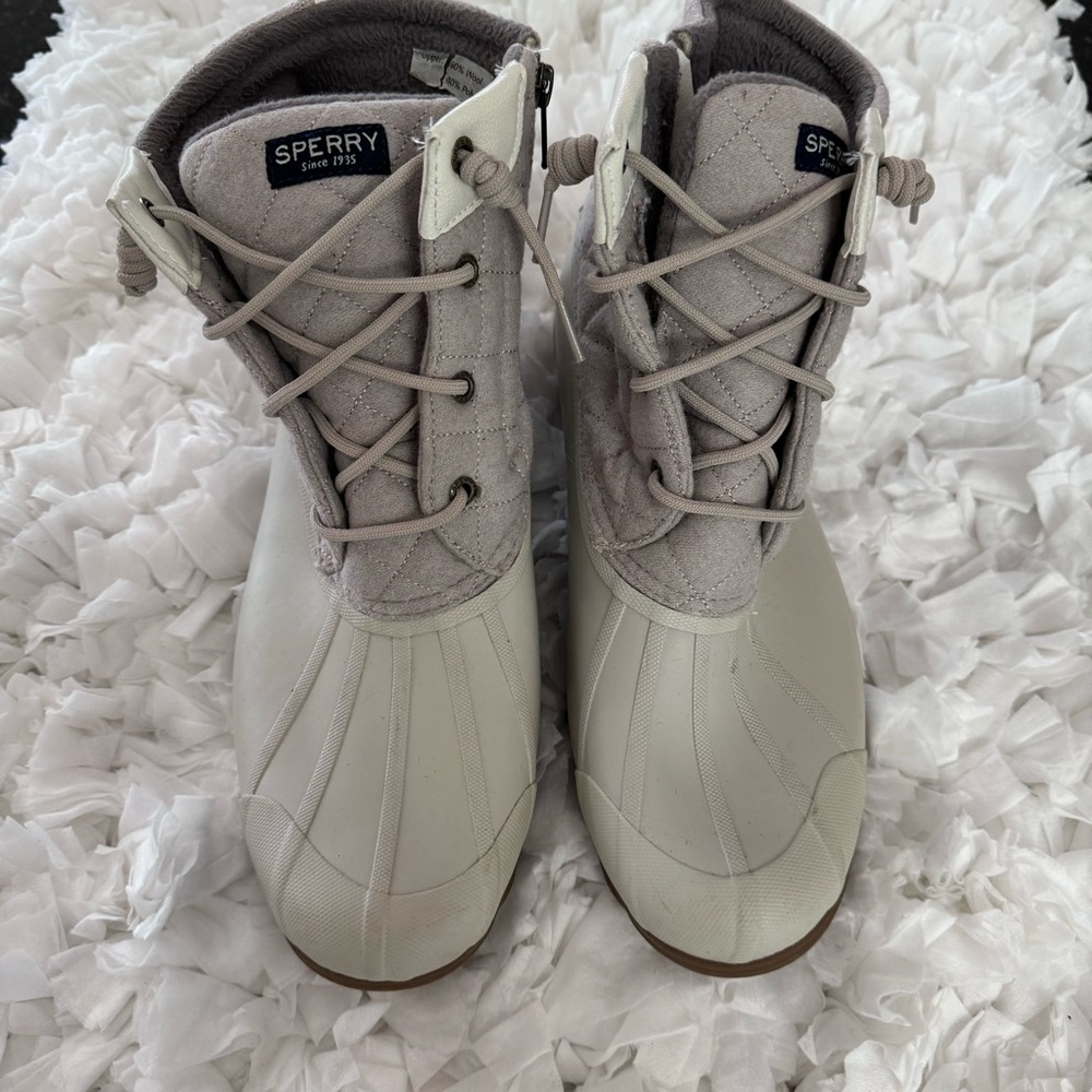 Women’s sperry winter boot